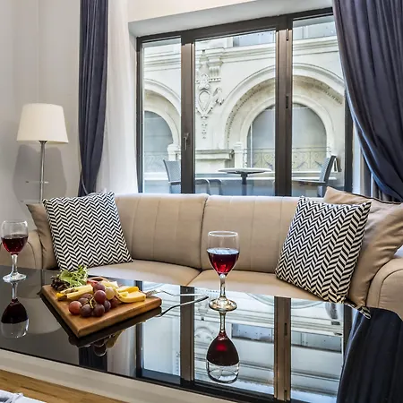 Hotel apartamentowy Decamondo 4*