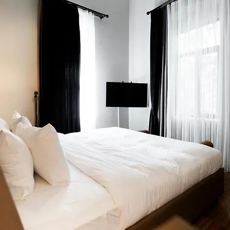 Hashan Galata Aparthotel 4*