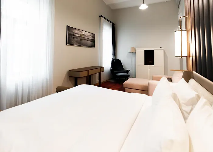 Decamondo Aparthotel