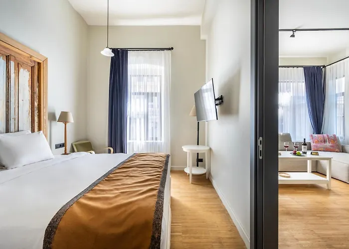 Decamondo Aparthotel