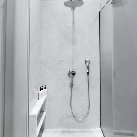 Decamondo Lägenhetshotell 4*
