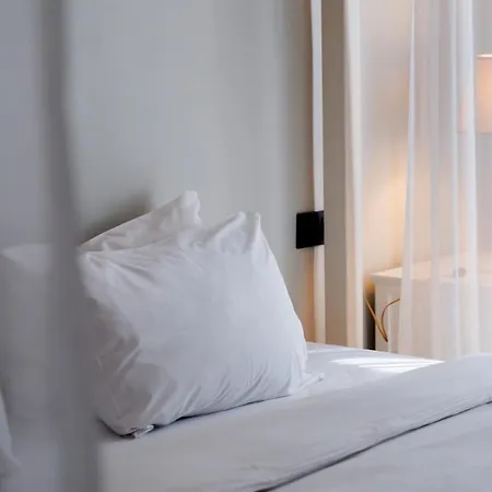 Decamondo Lägenhetshotell 4*