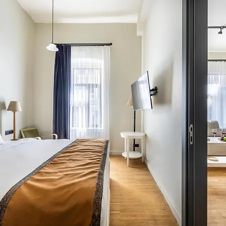 Decamondo Aparthotel